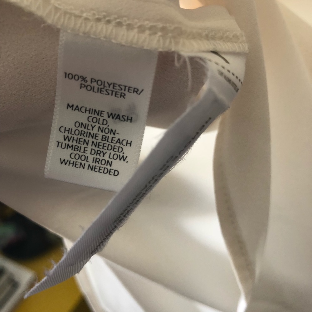 Split-neck Shell - Picture 4 of 4